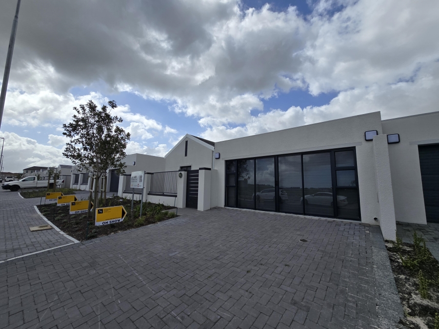 To Let 3 Bedroom Property for Rent in Jakarandas Western Cape